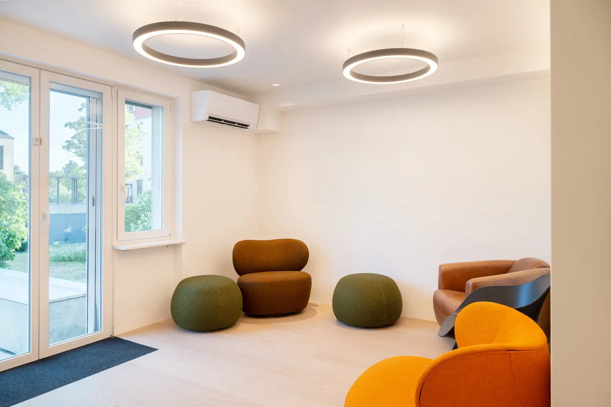 Wartezimmer der Dentalpraxis Nidau